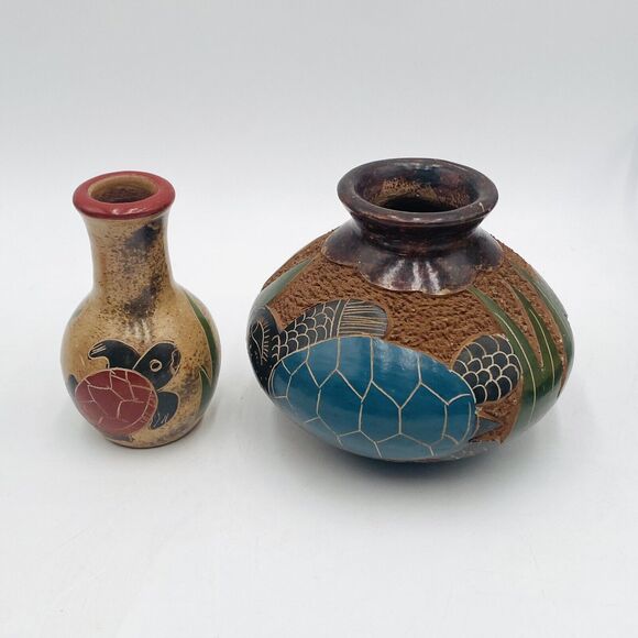 Set of 2 Vintage Southwest Turtle Design Vases One Mini Bud Vase / One Squat - Picture 3 of 8